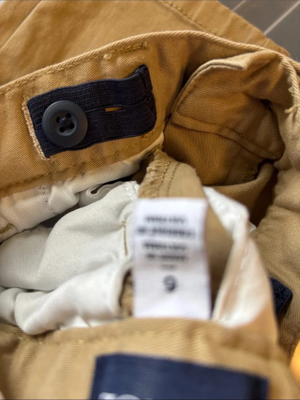 The Children's Place Boys Chinos 2 piece Bundle, Khaki & Navy, size 6 - like new